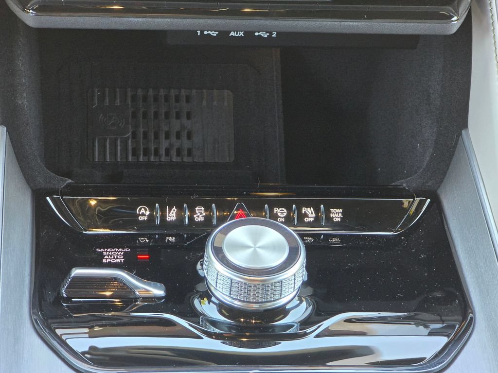 New 2026 Jeep Grand Wagoneer L 4WD w/ Premium Group I image 33