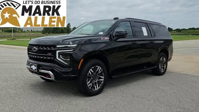Used 2025 Chevrolet Suburban Z71 AWD/4WD image 4