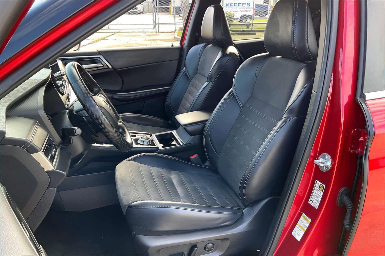 Used 2024 Mitsubishi Outlander SE FWD image 16