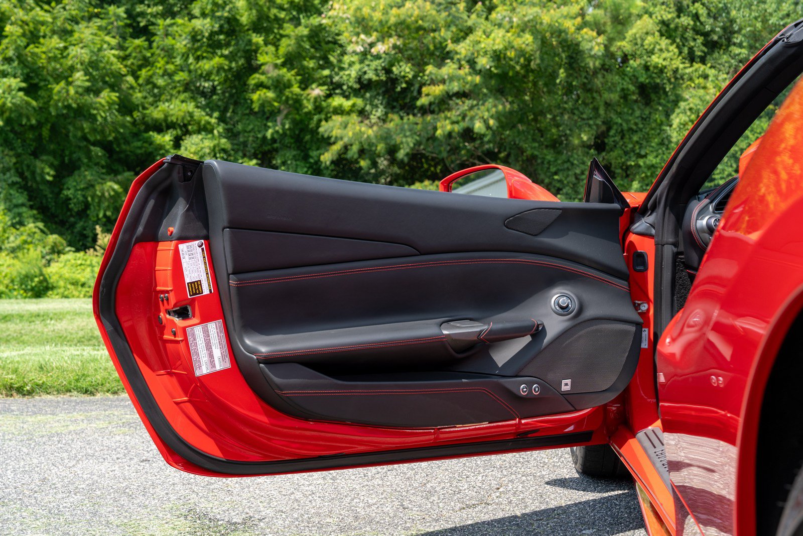 Used 2018 Ferrari 488 Spider RWD image 27