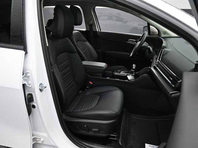 Used 2025 Kia Sportage SX image 28