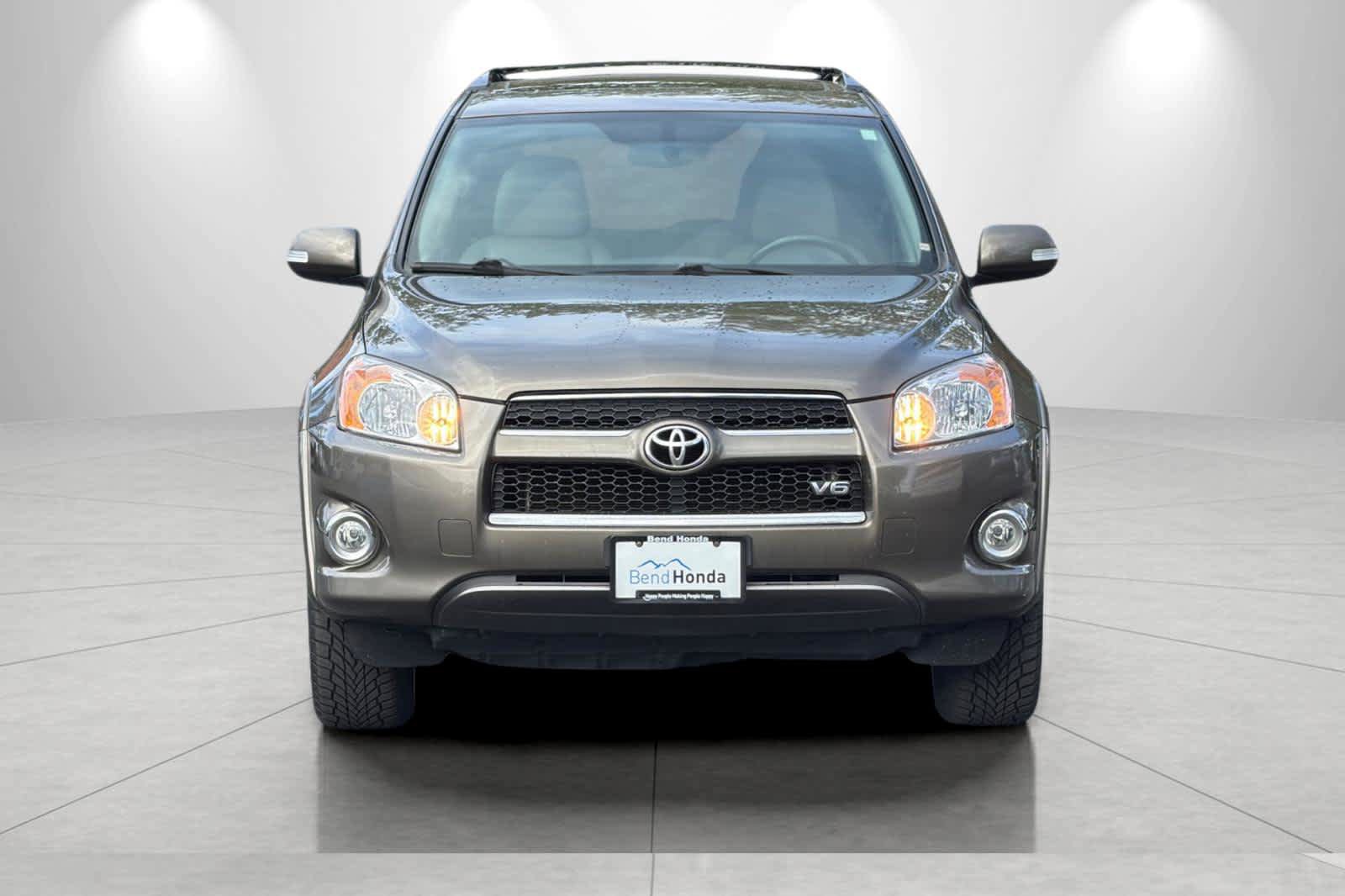 Used 2011 Toyota RAV4 Limited w/ Limited Extra Value Pkg AWD/4WD image 10