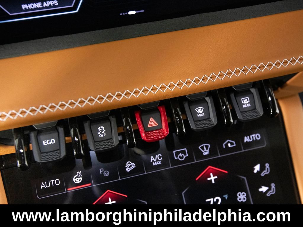 Used 2025 Lamborghini Urus SE AWD/4WD image 21