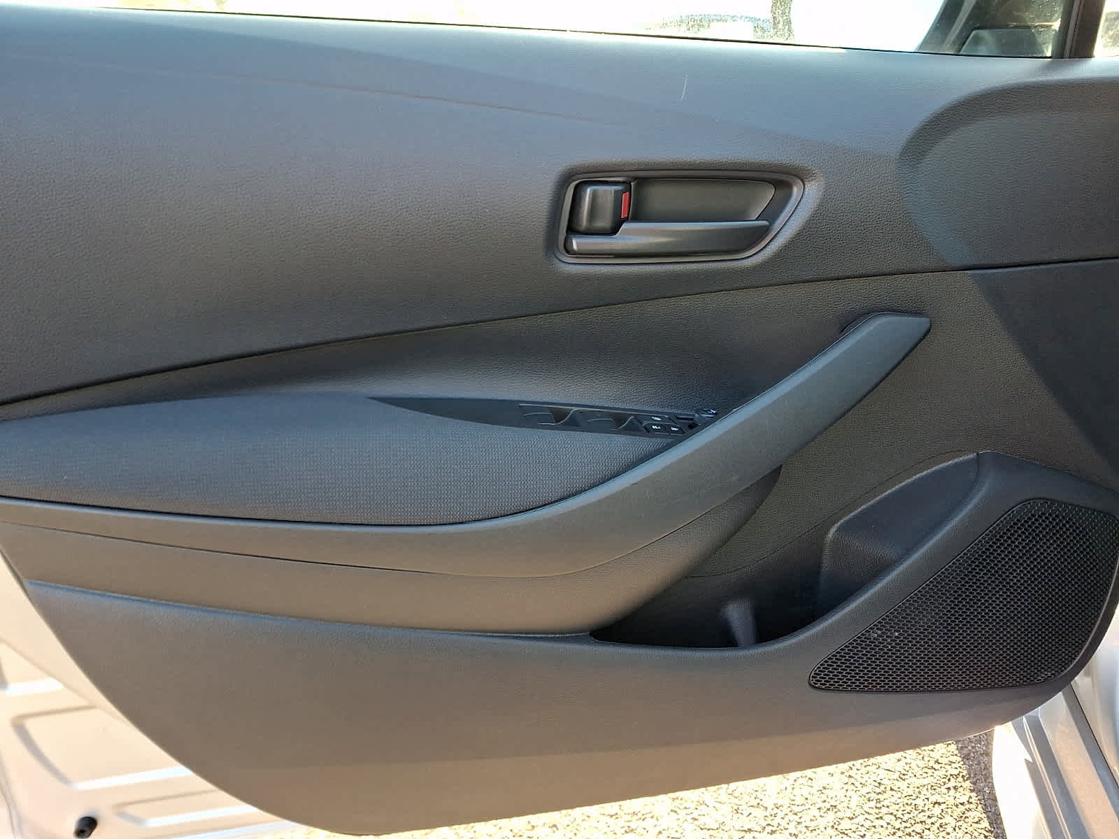 Used 2025 Toyota Corolla LE image 14