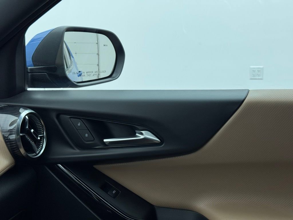 Used 2025 Chevrolet Equinox ACTIV w/ Safety and Technology Package image 45