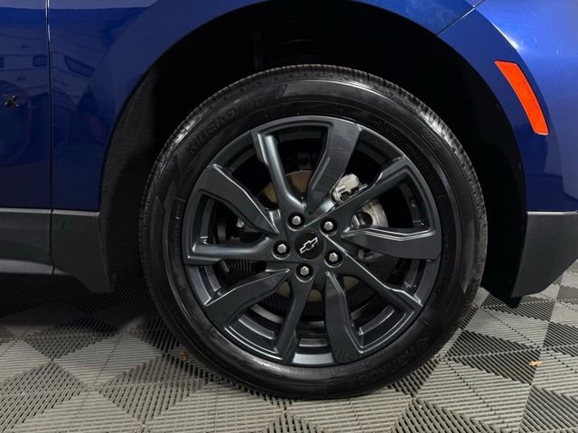 Used 2022 Chevrolet Equinox RS w/ Infotainment Package image 12