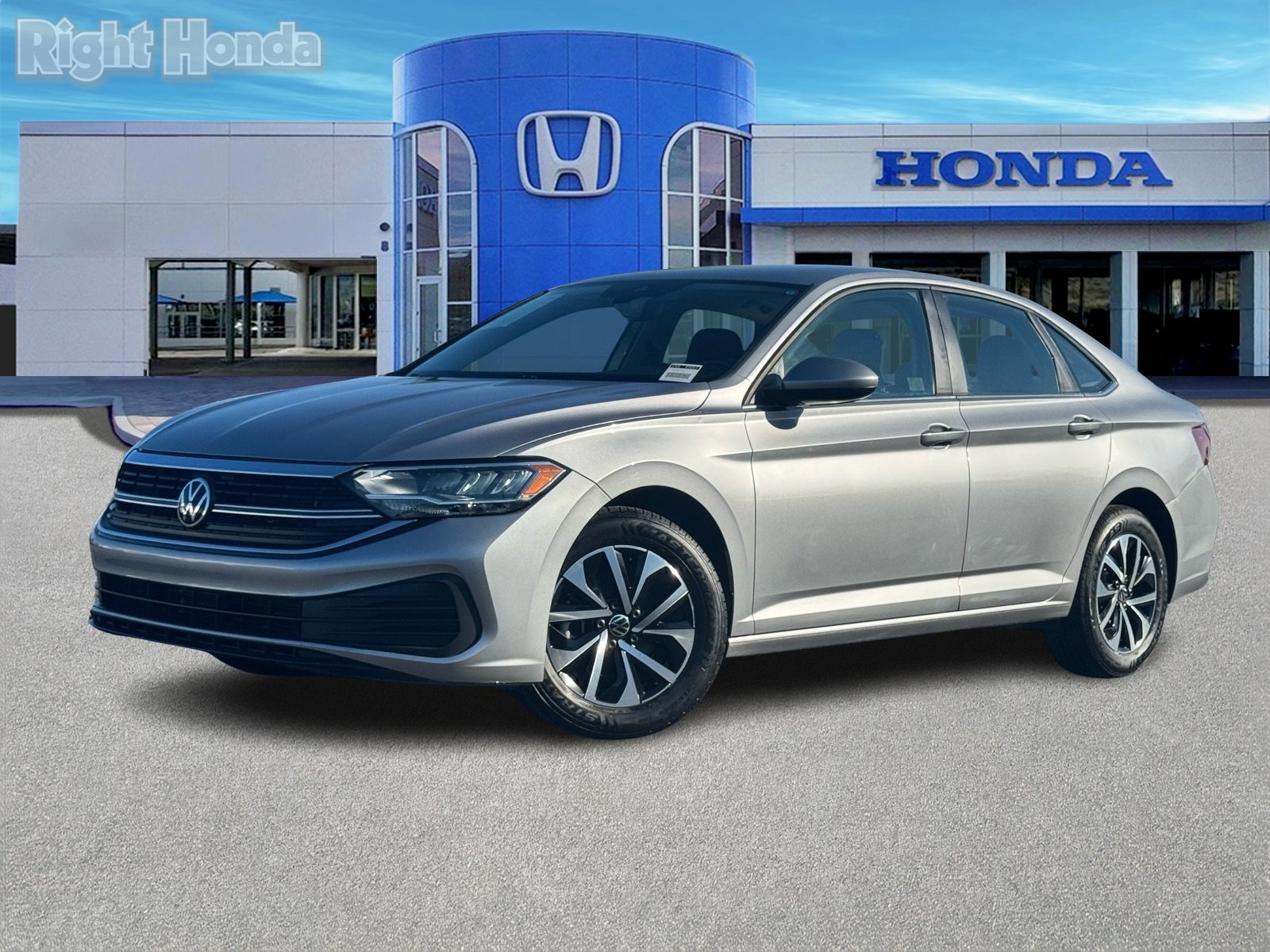 Used 2024 Volkswagen Jetta S image 2