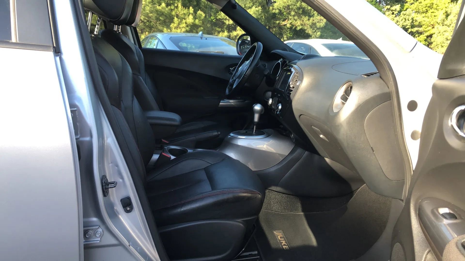 Used 2011 Nissan Juke SL image 34