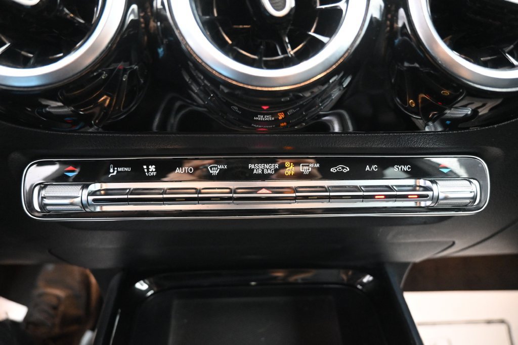Used 2021 Mercedes-Benz GLA 250 4MATIC image 15