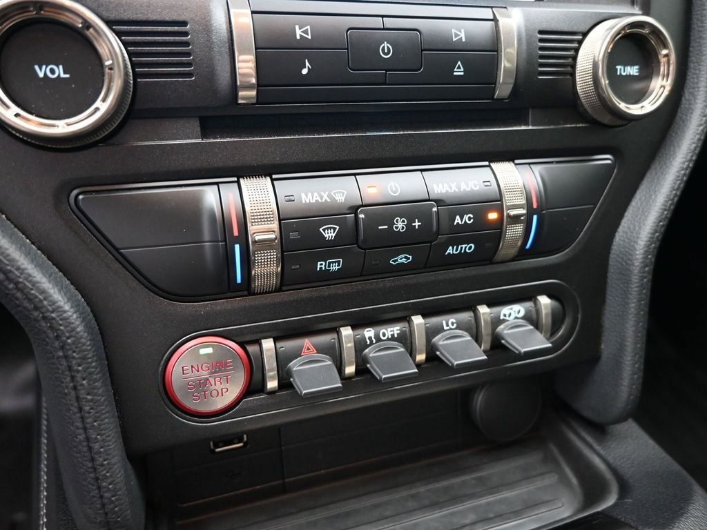 Used 2020 Ford Mustang Shelby GT350 w/ Technology Package image 23