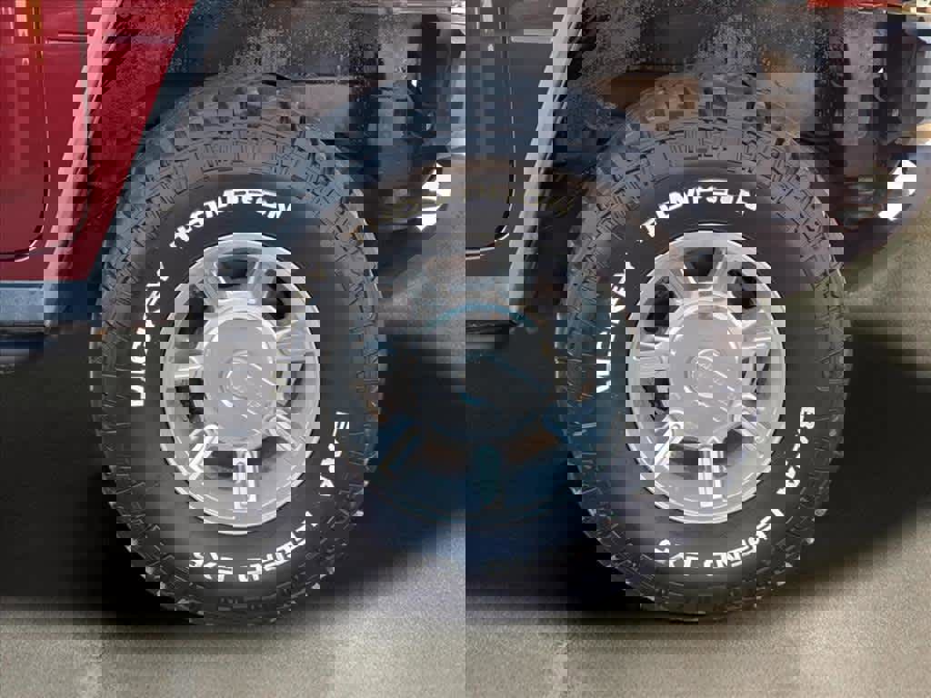 Used 2005 HUMMER H2 SUT w/ Preferred Equipment Group image 6