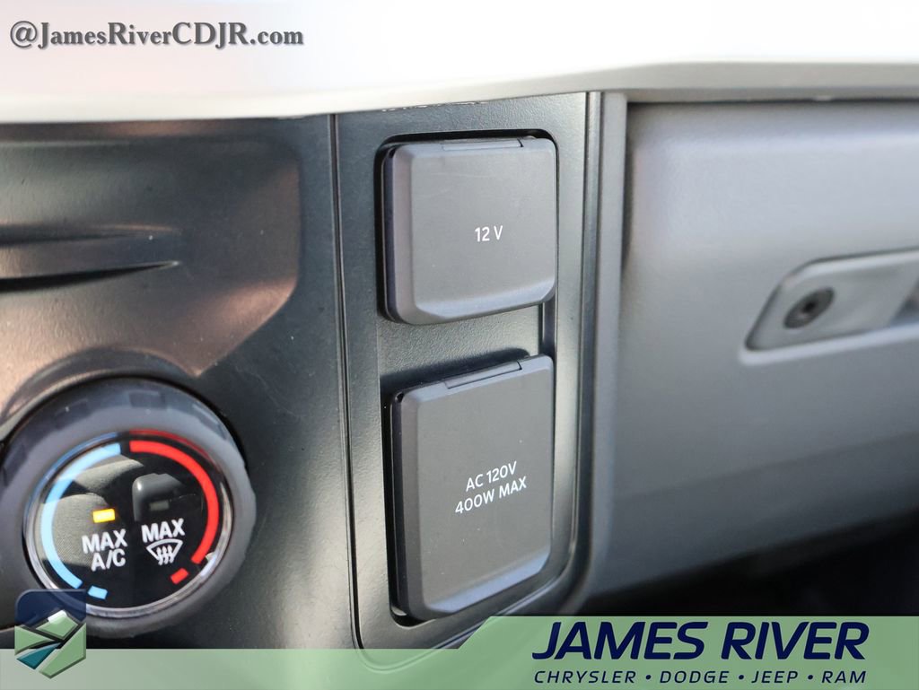 Used 2025 Ford F250 XLT image 36