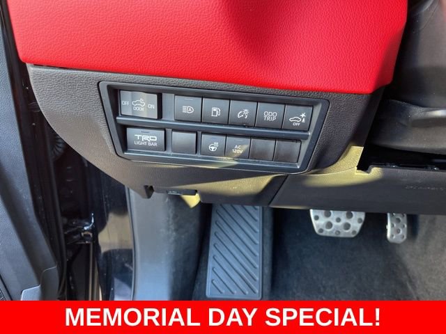 Used 2025 Toyota Tundra TRD Pro w/ Tow Tech Package AWD/4WD image 31