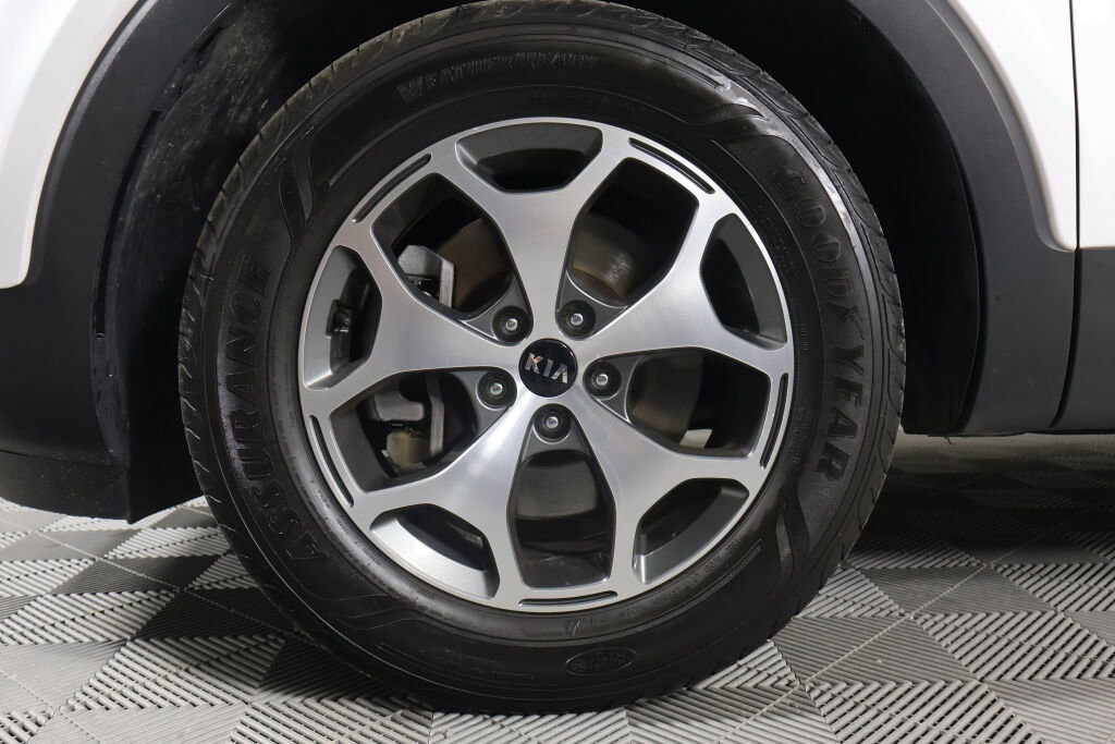 Used 2020 Kia Telluride EX image 9