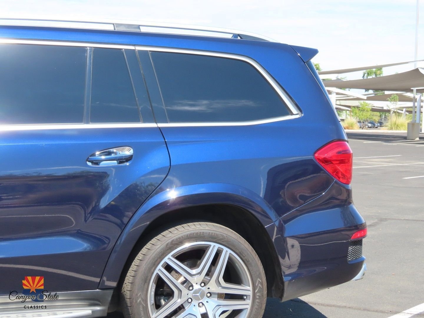 Used 2016 Mercedes-Benz GL 63 AMG 4MATIC image 22