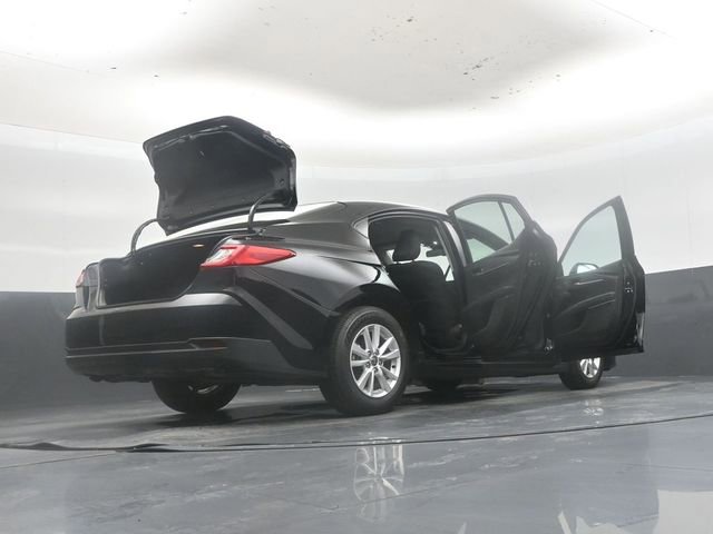 Used 2025 Toyota Camry LE FWD image 52
