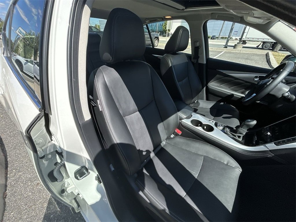 Certified 2023 INFINITI Q50 Luxe w/ Cargo Package image 25