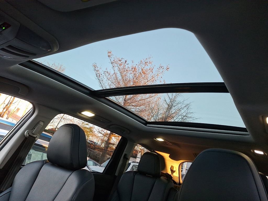 Used 2023 Subaru Ascent Touring image 10