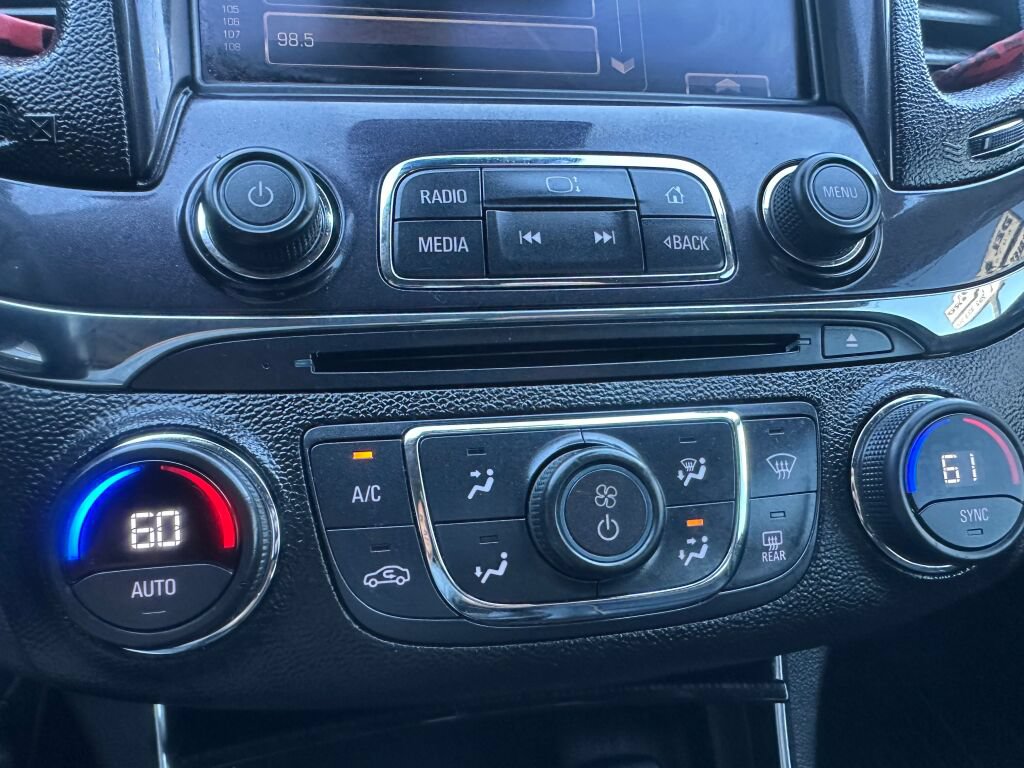 Used 2016 Chevrolet Impala LTZ FWD image 17
