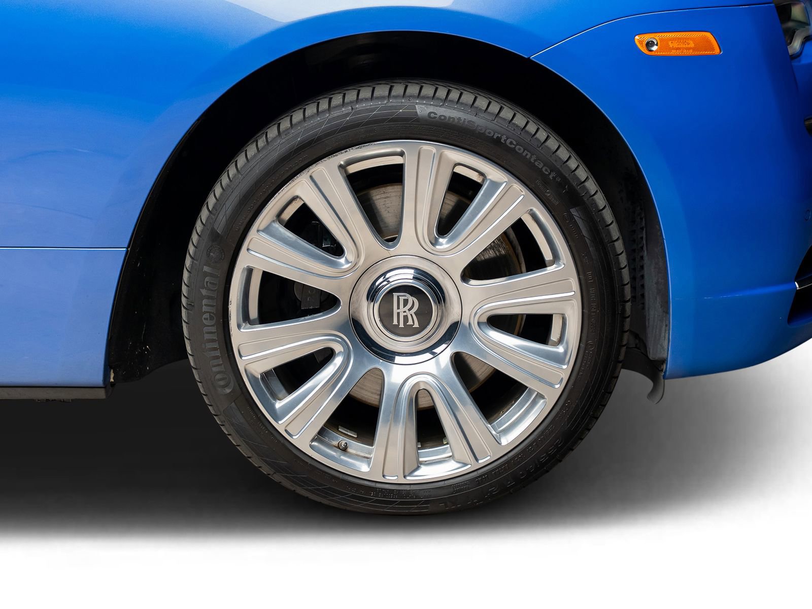 Used 2017 Rolls-Royce Dawn image 27