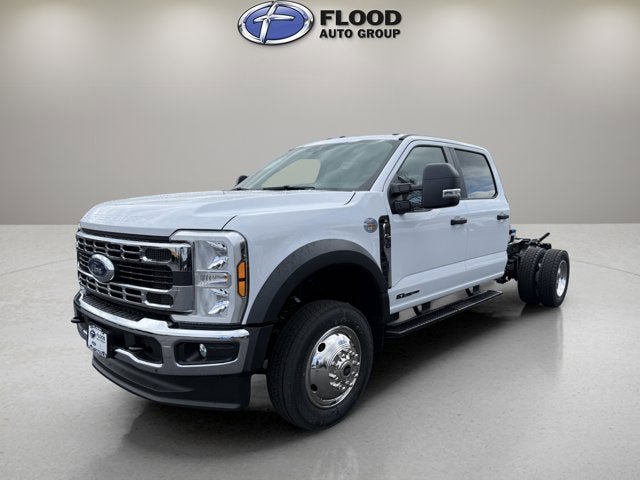 New 2026 Ford F550 4x4 Crew Cab image 3