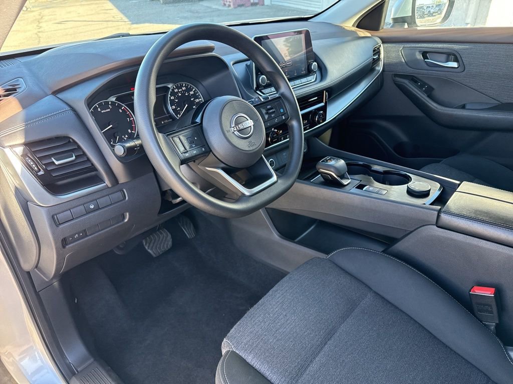 Used 2022 Nissan Rogue SV image 19