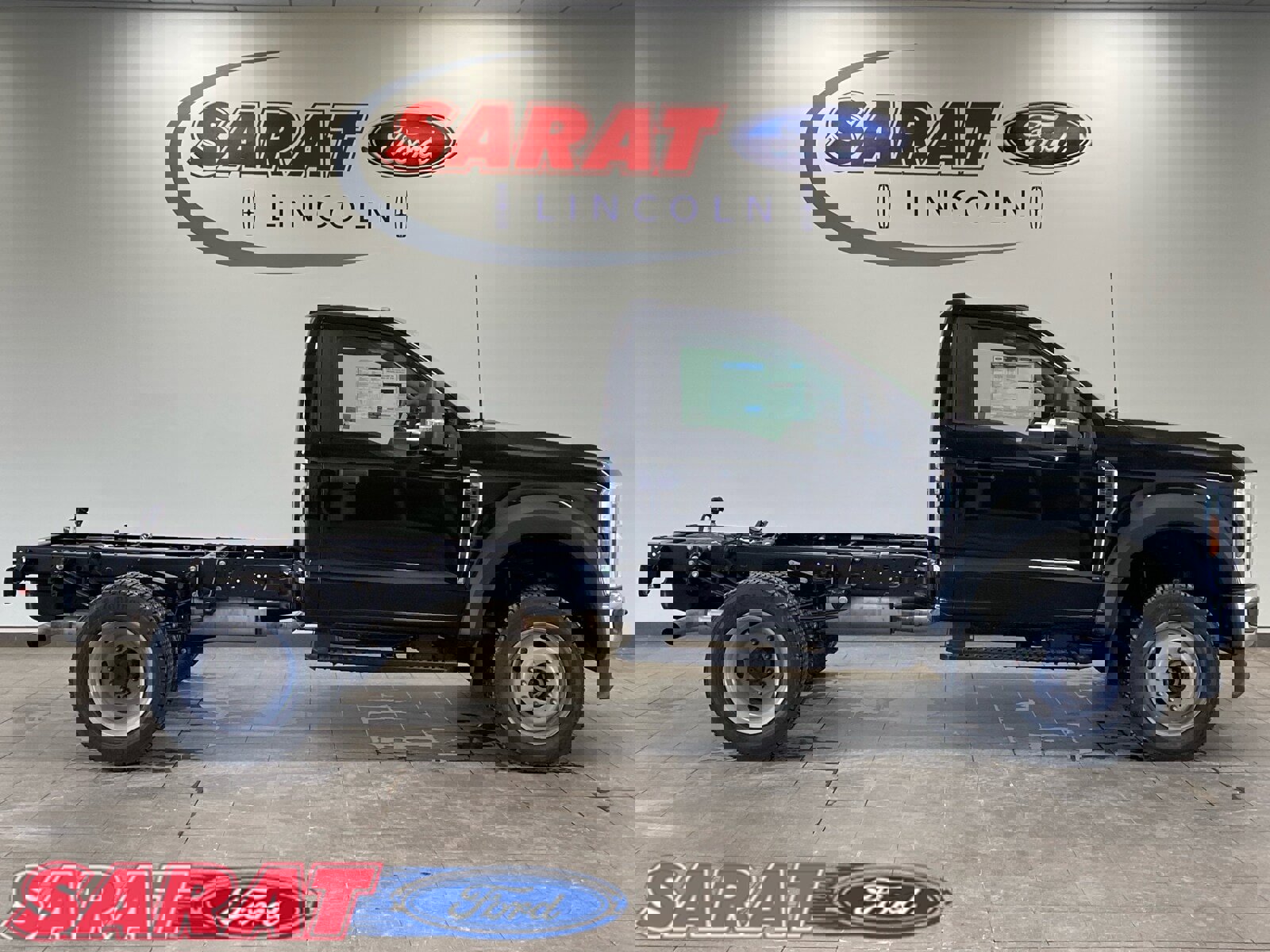 New 2026 Ford F550 4x4 Regular Cab Super Duty image 1
