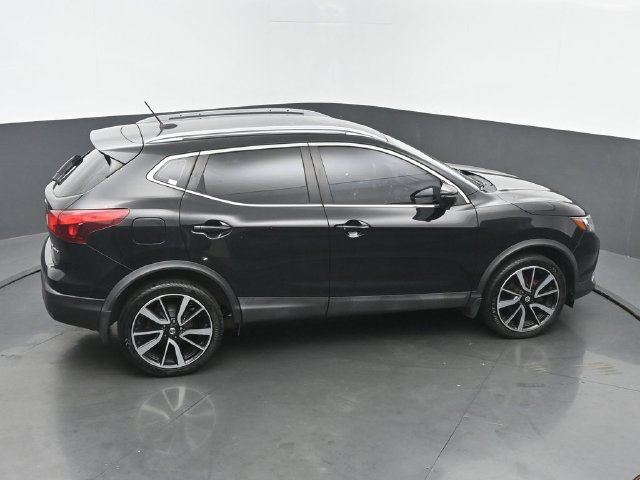 Used 2017 Nissan Rogue Sport SL w/ SL Premium Package AWD/4WD image 40