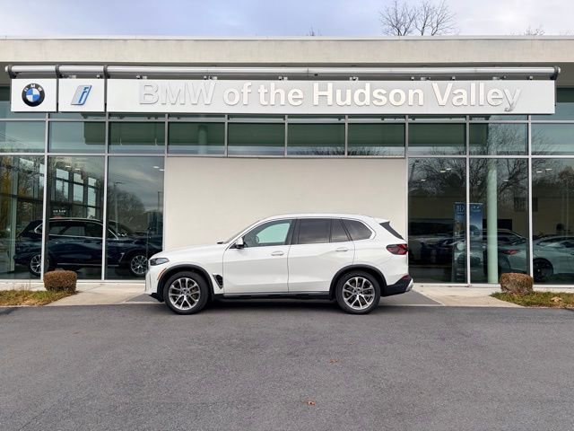 Used 2024 BMW X5 xDrive40i w/ Premium Package