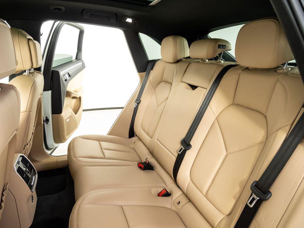 New 2026 Porsche Macan AWD/4WD image 22