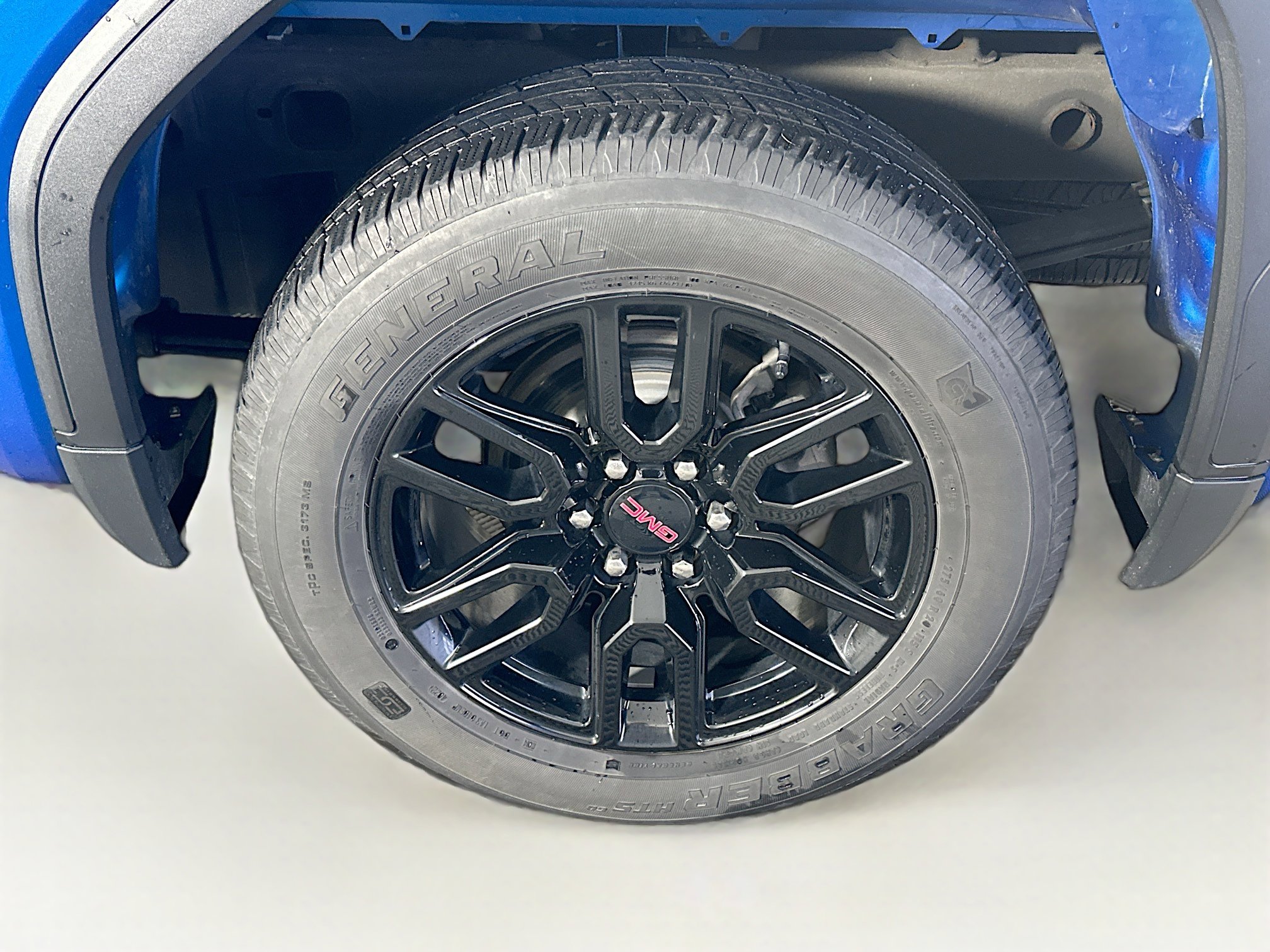 Used 2023 GMC Sierra 1500 Elevation image 11