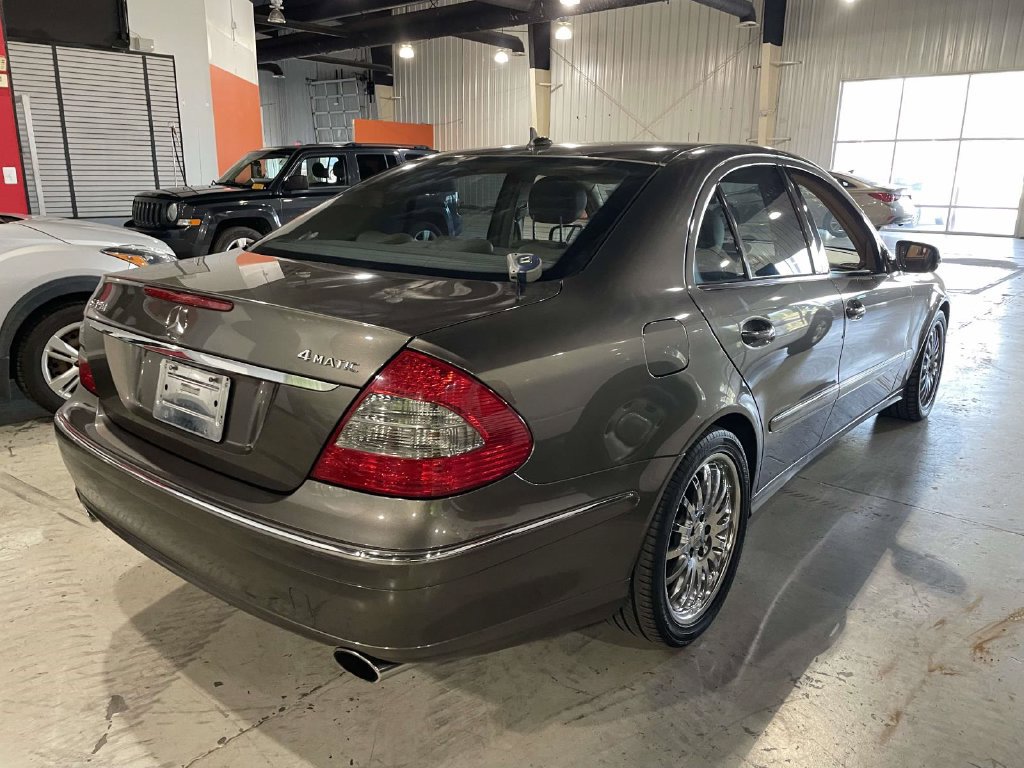 Used 2008 Mercedes-Benz E 350 4MATIC Sedan image 6