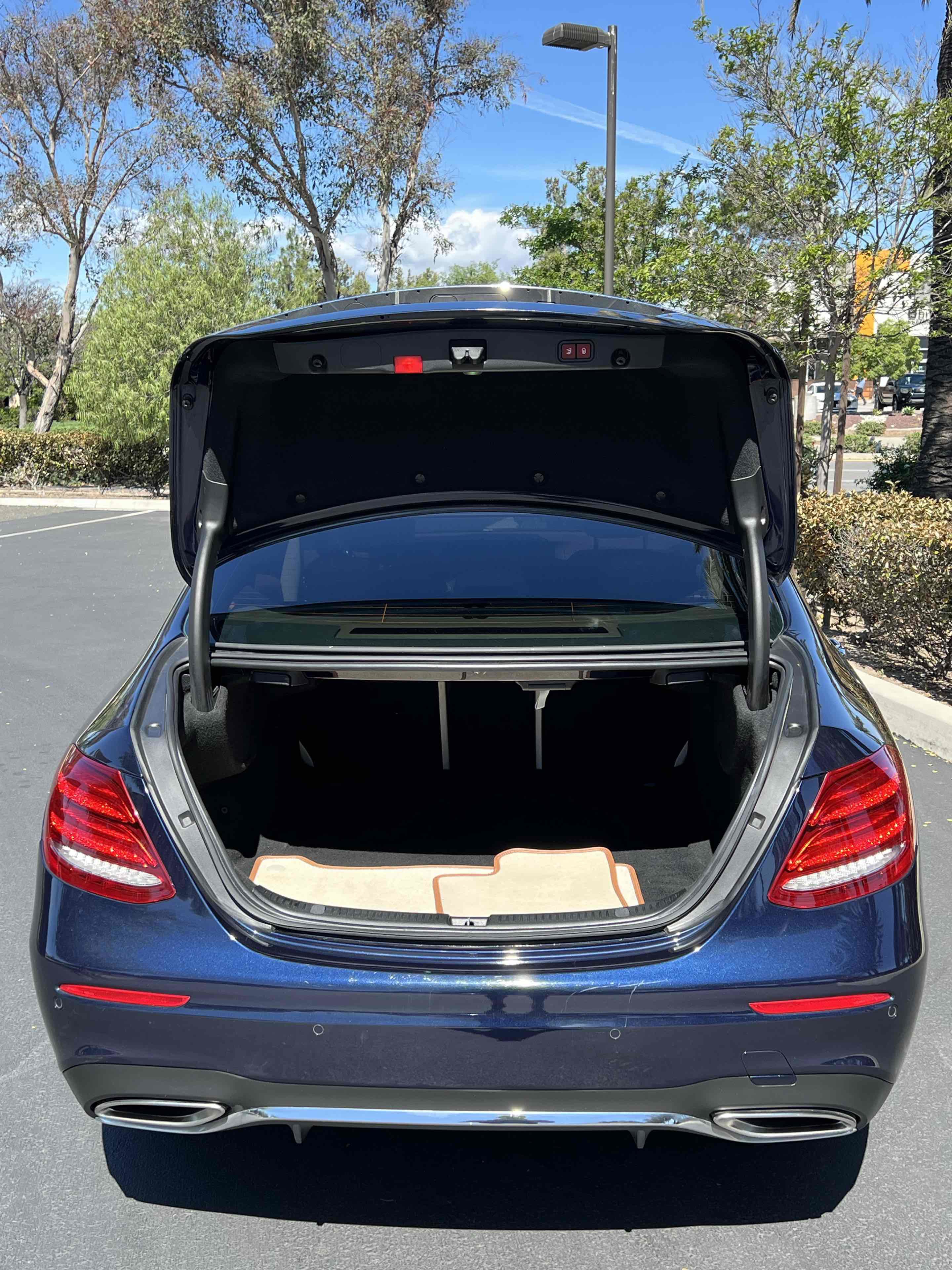 Used 2017 Mercedes-Benz E 300 image 43