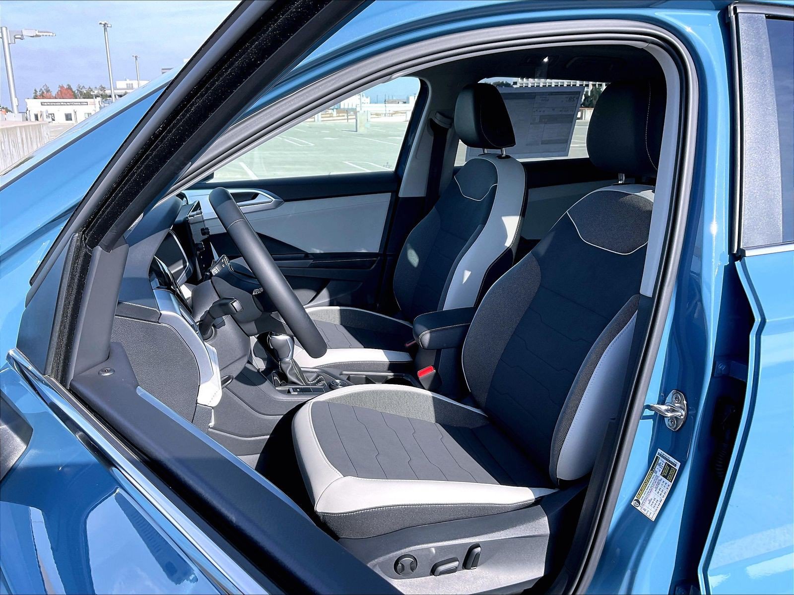 New 2026 Volkswagen Taos SE AWD/4WD image 8