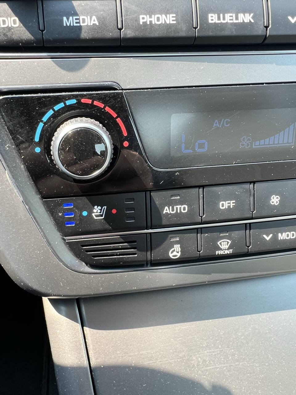 Used 2015 Hyundai Sonata Limited w/ Option Group 06 FWD image 17