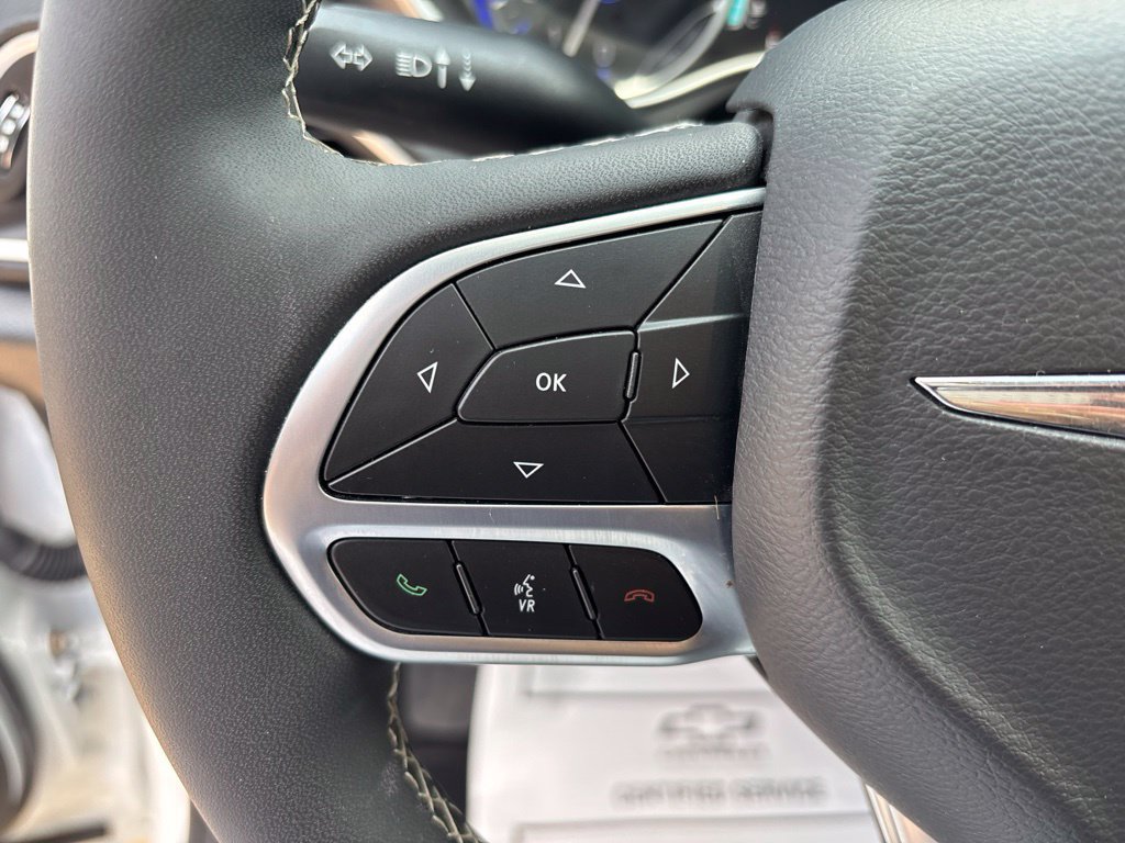 Used 2026 Chrysler Pacifica Select FWD image 14