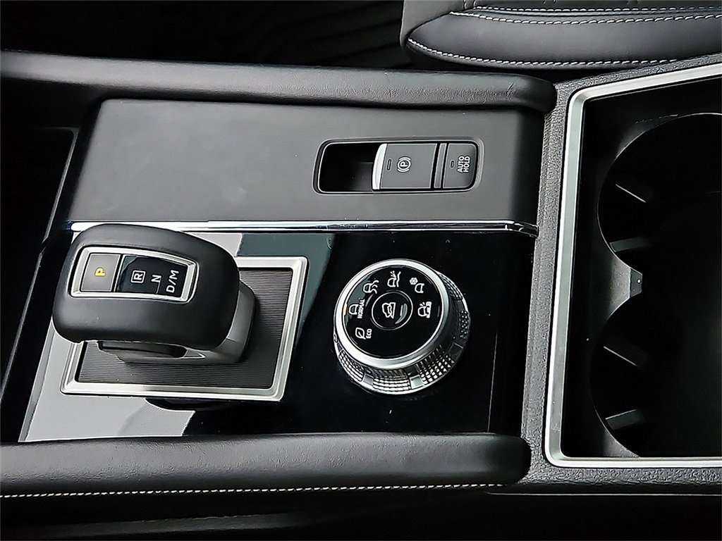 Used 2024 Mitsubishi Outlander SE image 24