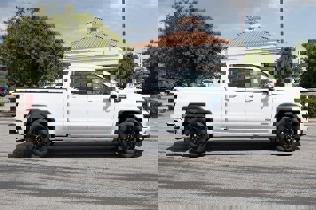 Used 2024 GMC Sierra 1500 Elevation image 2