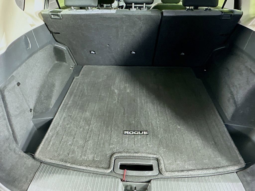 Certified 2023 Nissan Rogue SV image 31