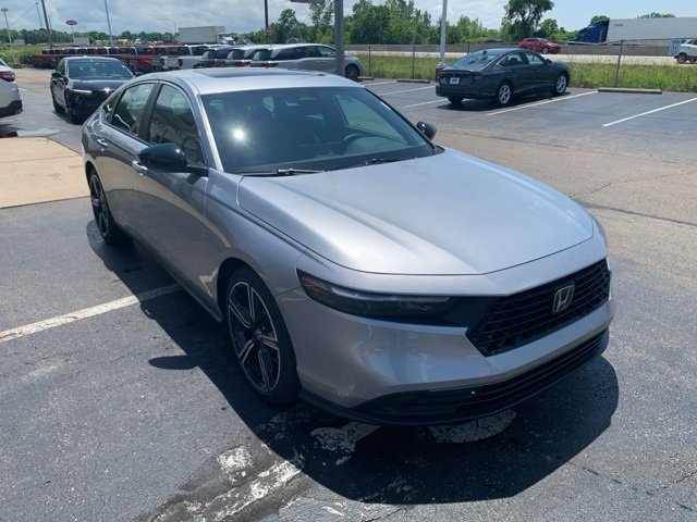 Certified 2025 Honda Accord Sport image 3