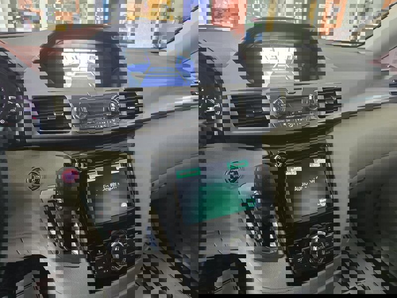 Used 2015 Honda Odyssey EX image 17