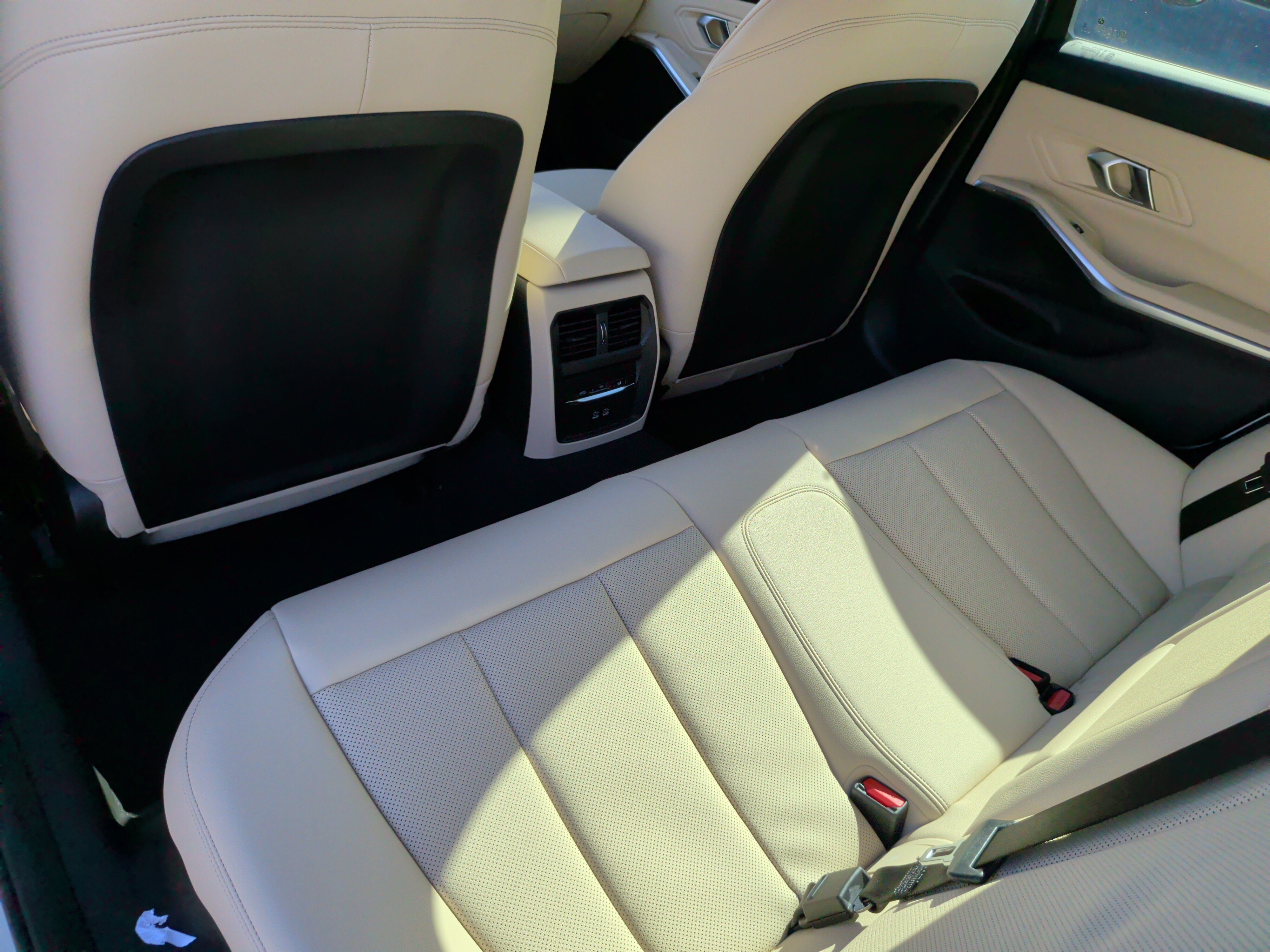Certified 2026 BMW 330i Sedan w/ Premium Package RWD image 33