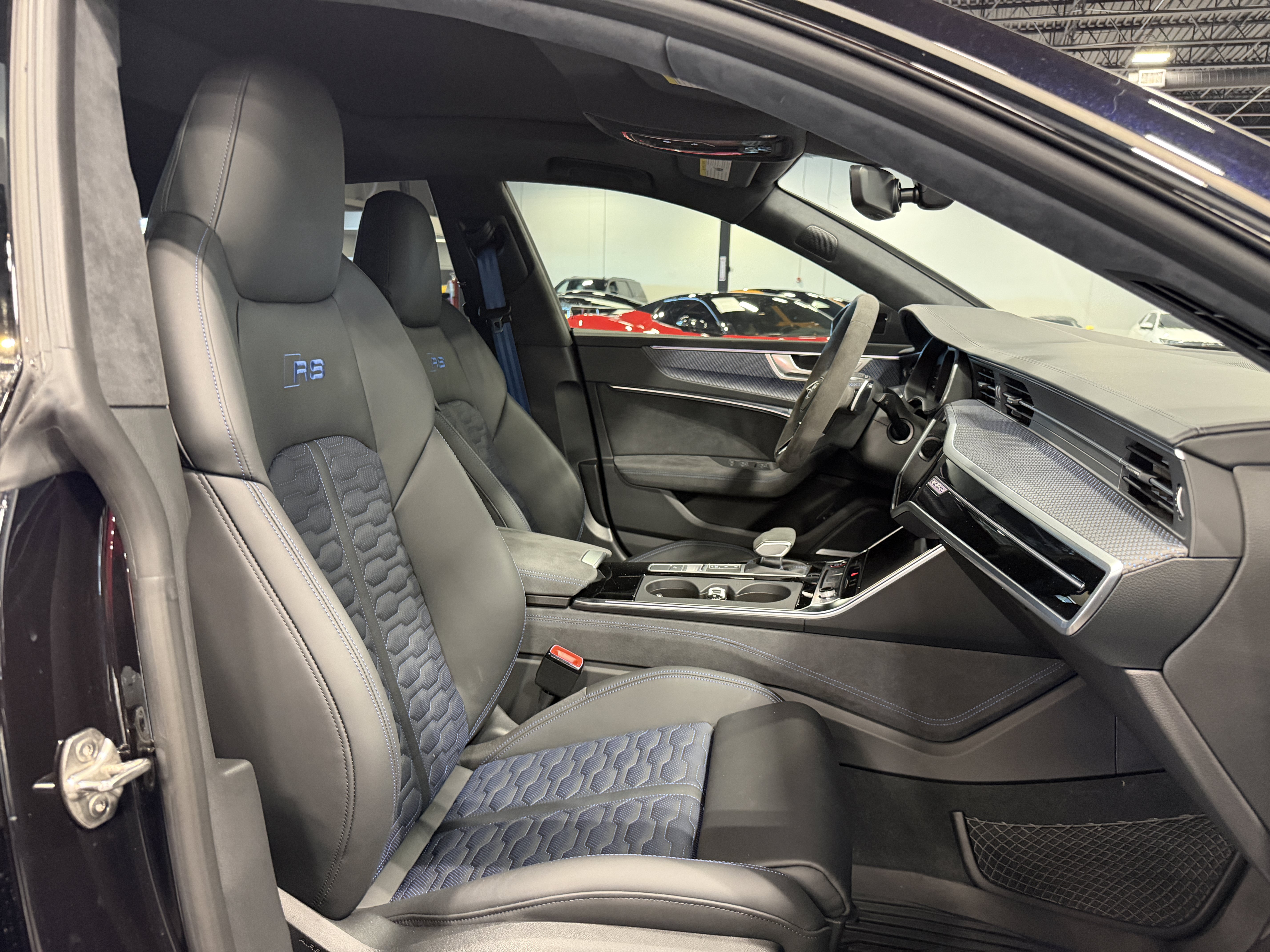 Used 2025 Audi RS 7 Performance AWD/4WD image 15