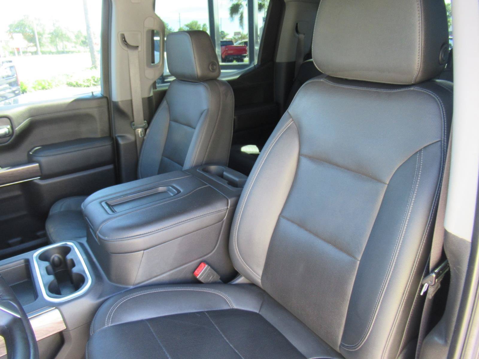 Used 2021 Chevrolet Silverado 1500 LTZ AWD/4WD image 19