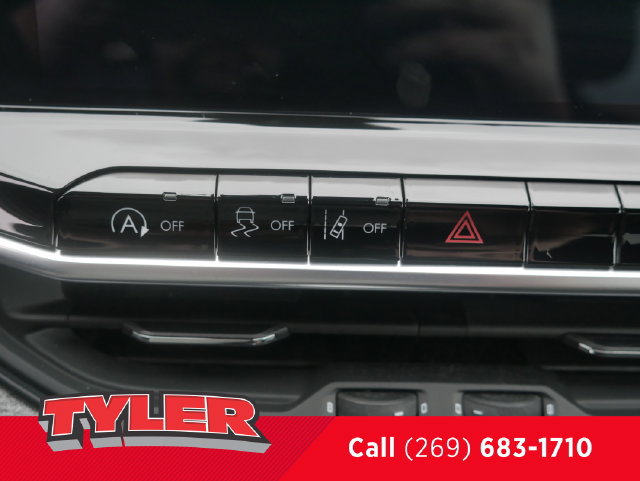 Used 2023 Jeep Compass Latitude AWD/4WD image 32