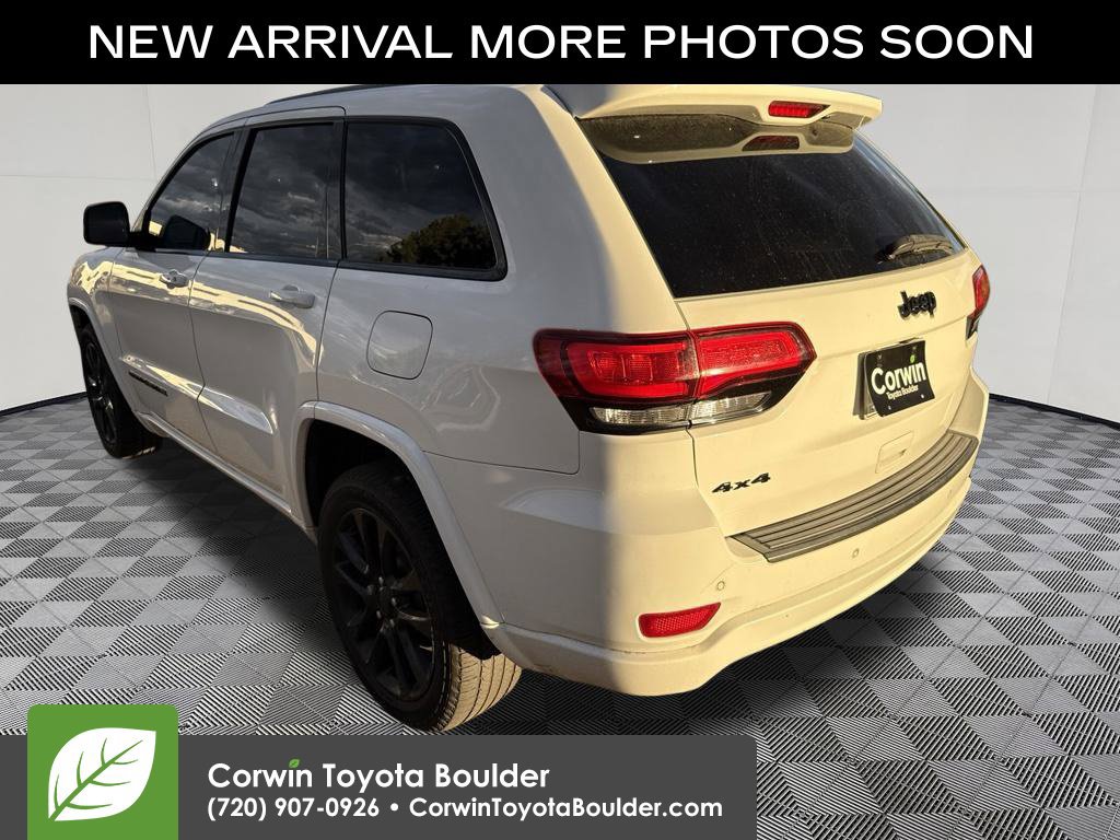 Used 2020 Jeep Grand Cherokee Altitude AWD/4WD image 5