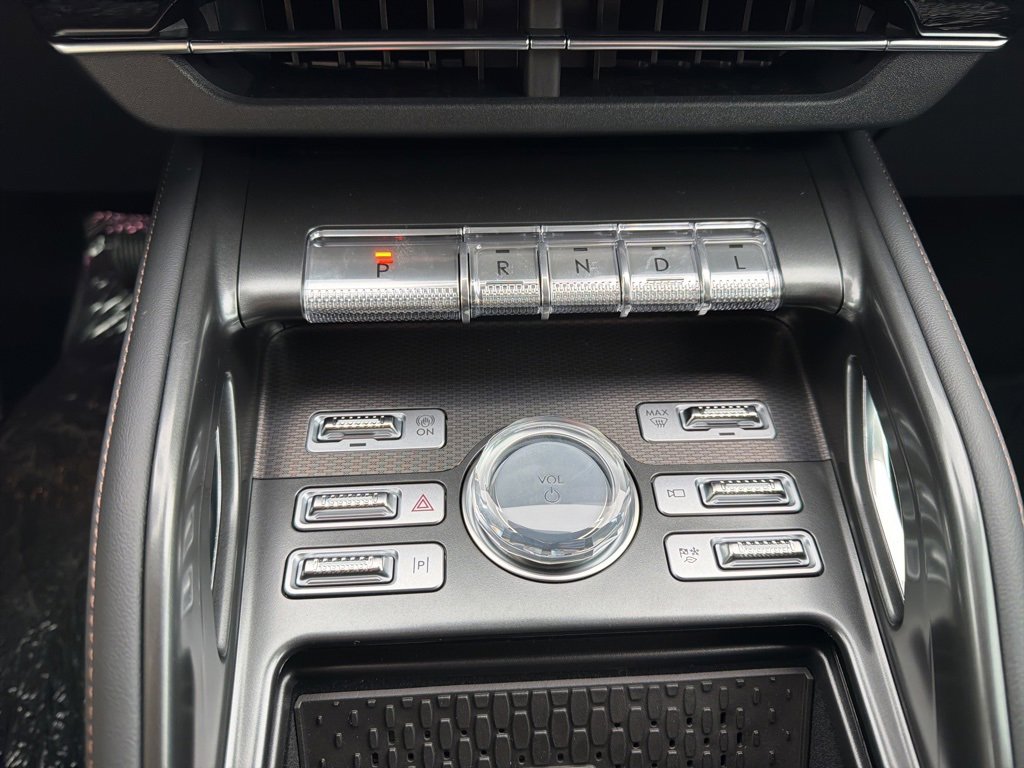 New 2026 Lincoln Nautilus Premier image 29