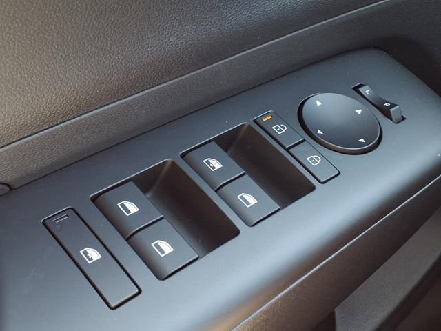 New 2026 Hyundai Kona SE image 24