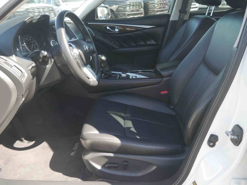 Used 2018 INFINITI Q50 Luxe w/ Cargo Package (L95) image 21