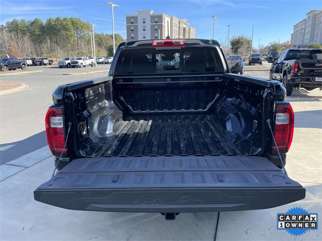 Used 2024 GMC Canyon AT4 image 9